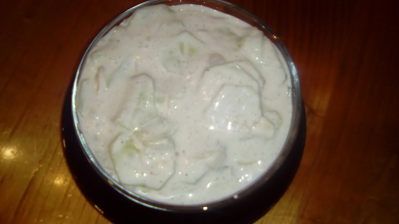Starinska salata od krastavaca, vrhnja i češnjaka