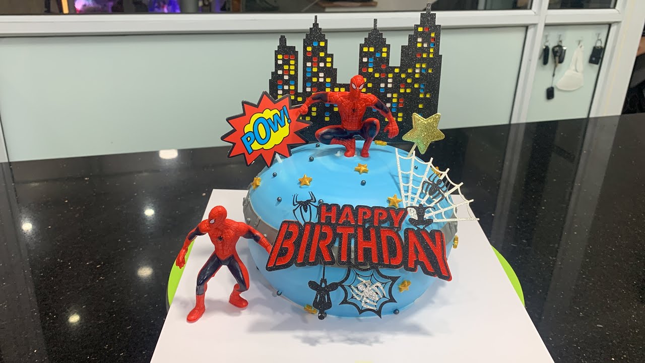 Spiderman cake