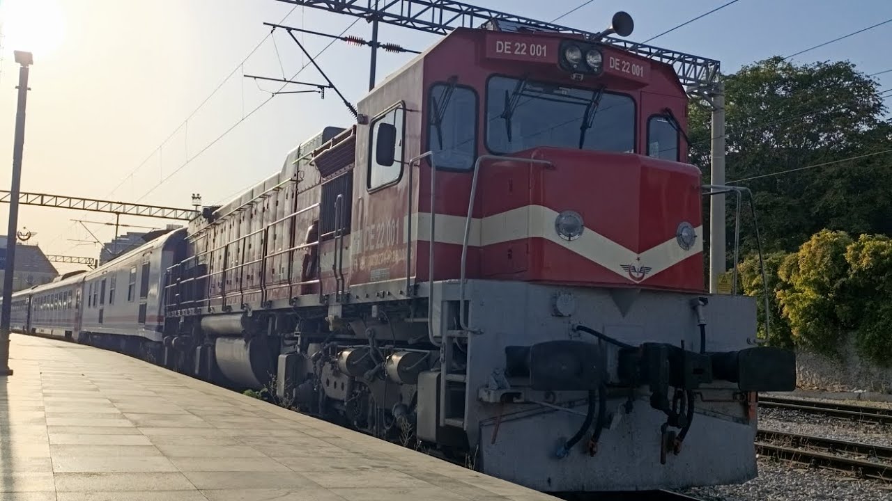 TCDD DE 22001 Konya Mavi Treni Revizyonlu Görünüm➕Motor ve Rölantı Sesi Basmane Gar