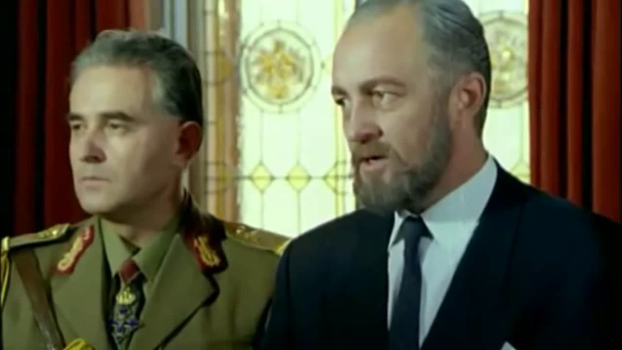 Oglinda -  reconstituirea momentelor dramatice - actul de la 23 august 1944.