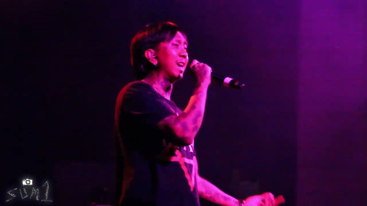 Cold Hart performs 