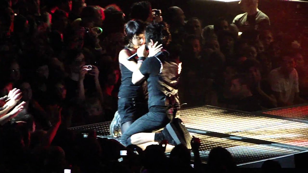 Indochine Lille 12/09/2010 Le Baiser HD