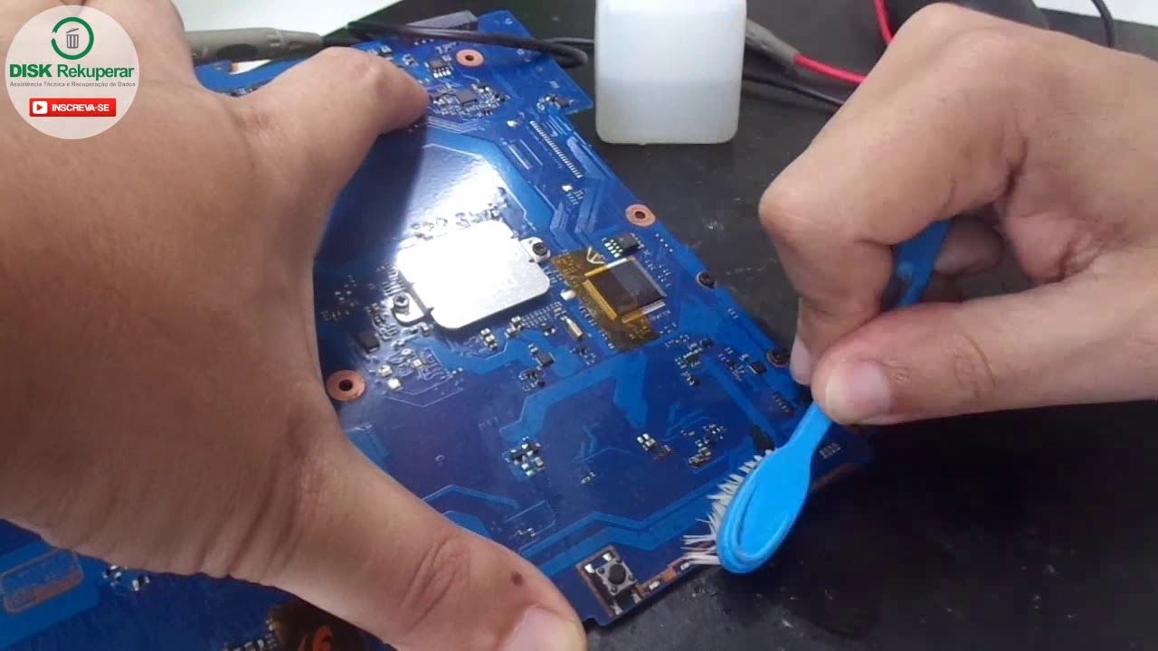 Análise com reparo de notebook Samsung RV415 que não liga - Defeito na placa mãe - Parte 1