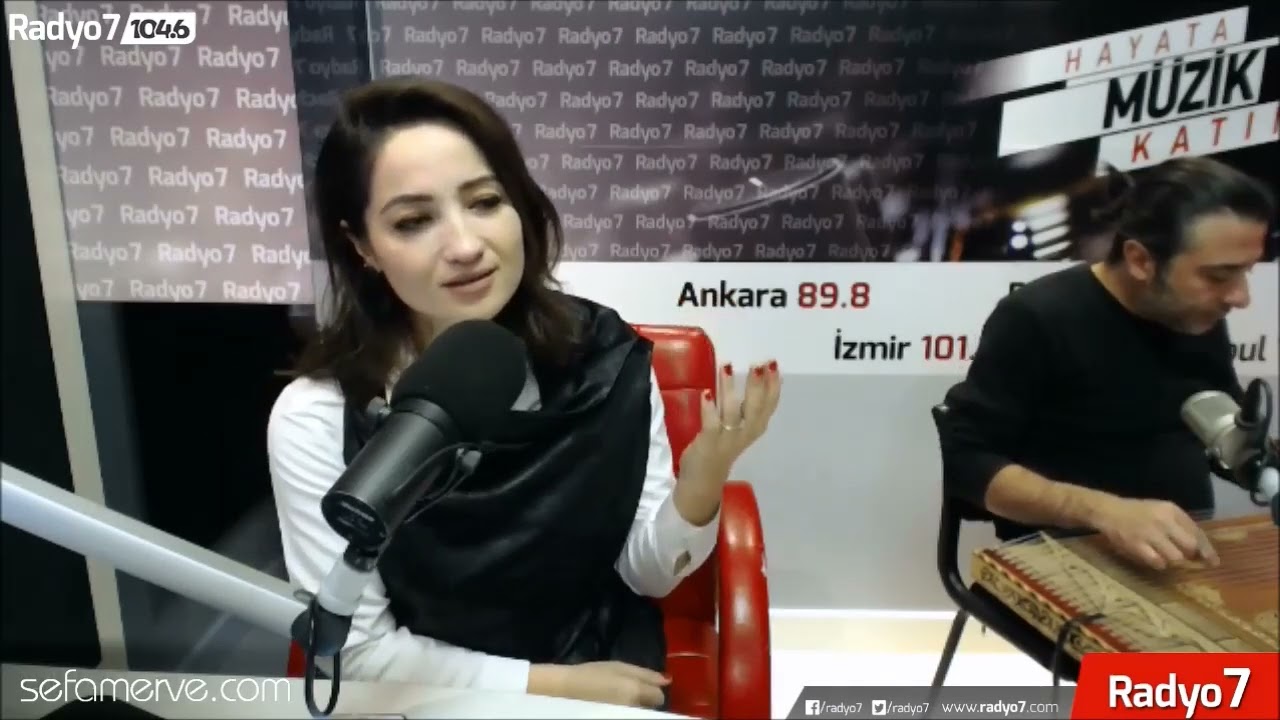 Mine Geçili Bir Kızıl Goncaya Benzer Dudağın