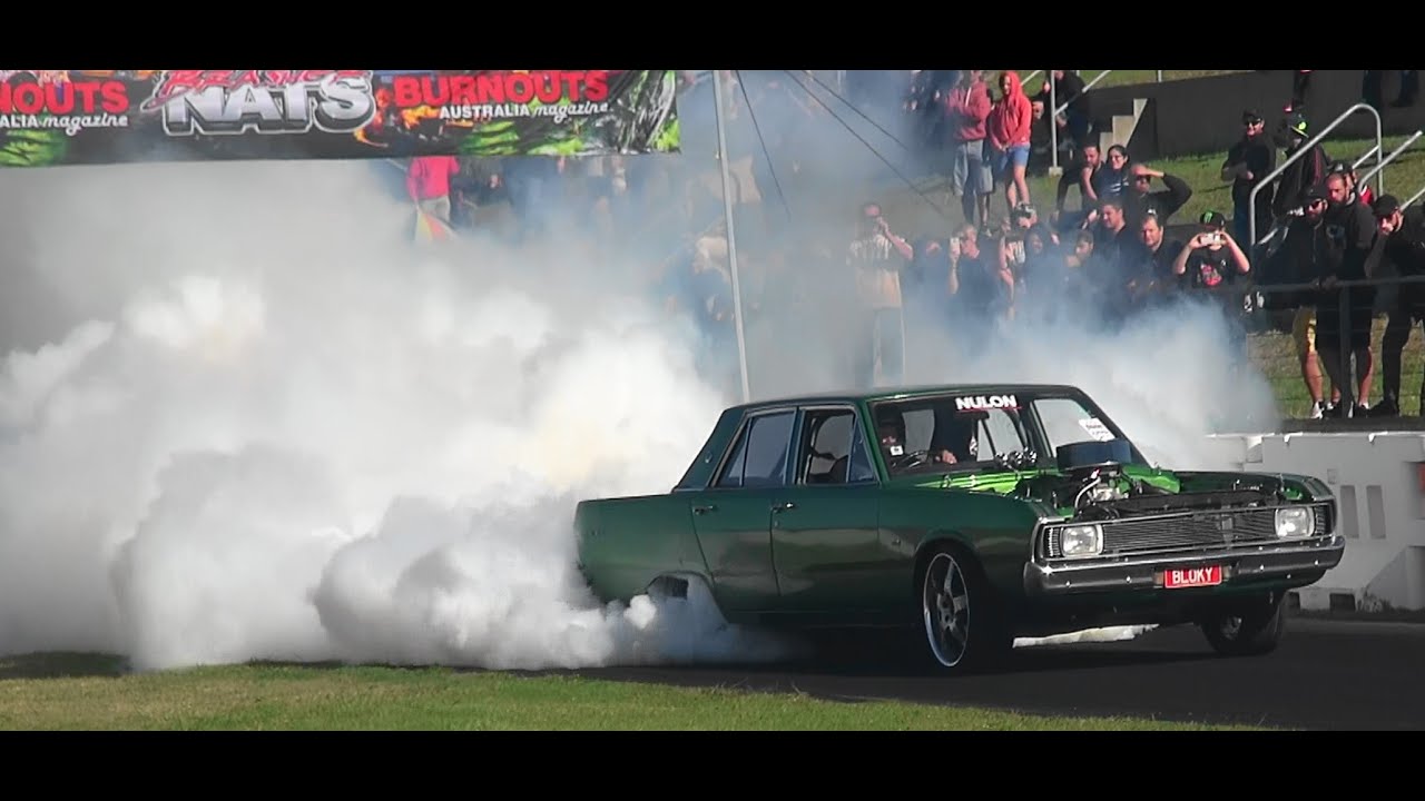 BLOKY VALIANT BURNOUT 9000 RPM NASCAR ENGINE BRASHERNATS SYDNEY 2016