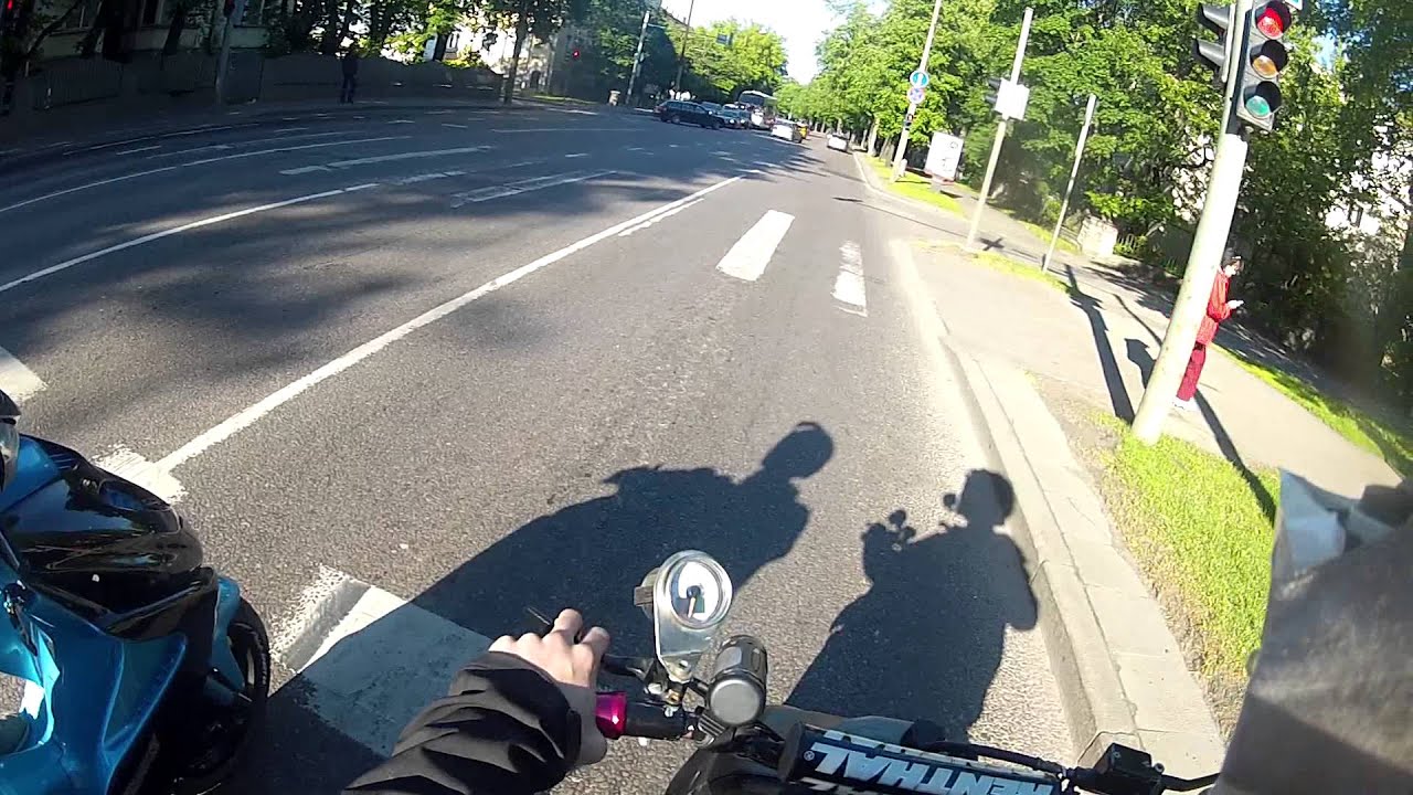 MBK Booster 172cc city riding