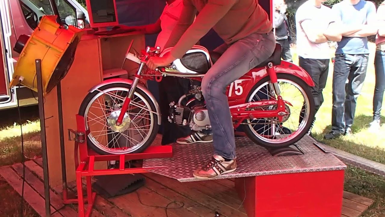 Honda C110 1965 Racer Hondadag 2014