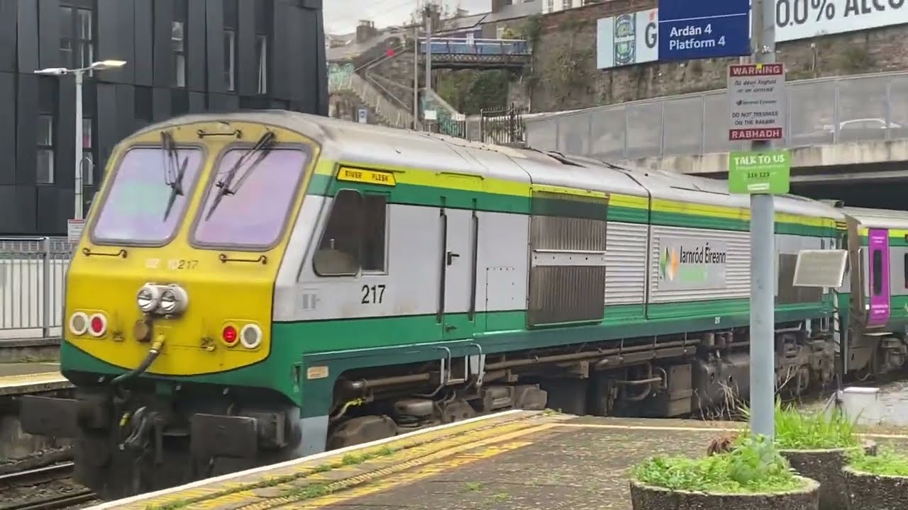 Irish Rail Class 201 MK4 Is Leaving, Kent Station Cork City