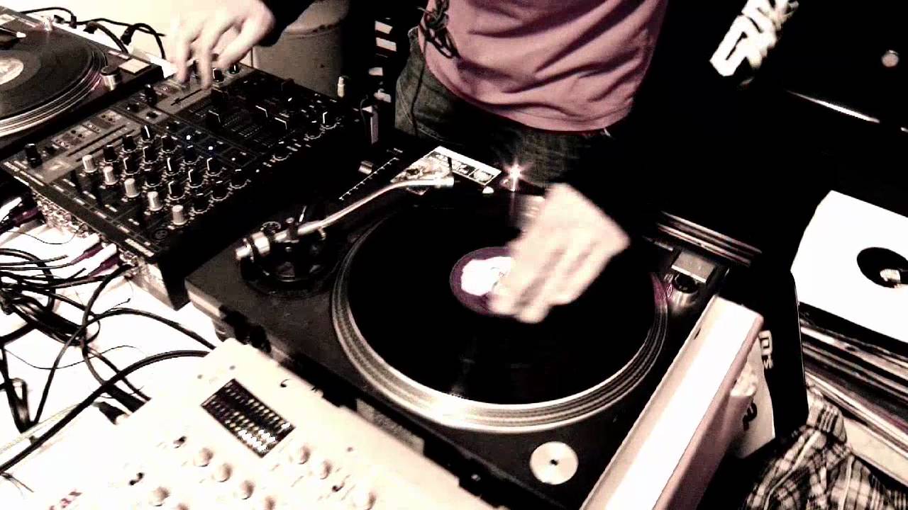 Best U.K. dubstep mix (spanky ham Dj)