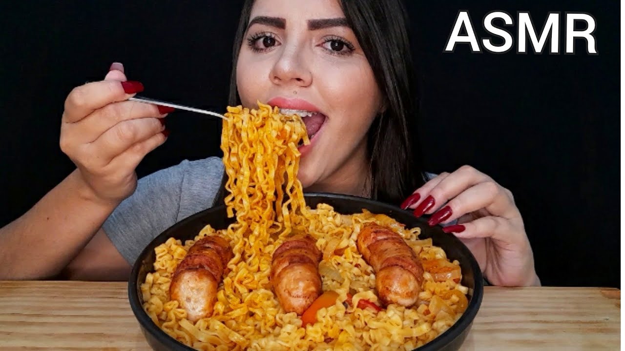 ASMR COMIDA - MIOJO TALHARIM COM LINGUIÇA (MUKBANG) SONS DE MASTIGAÇÃO