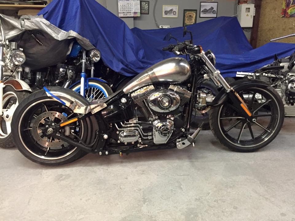Harley Davidson FXSB Softail Breakout Customizing Umbau
