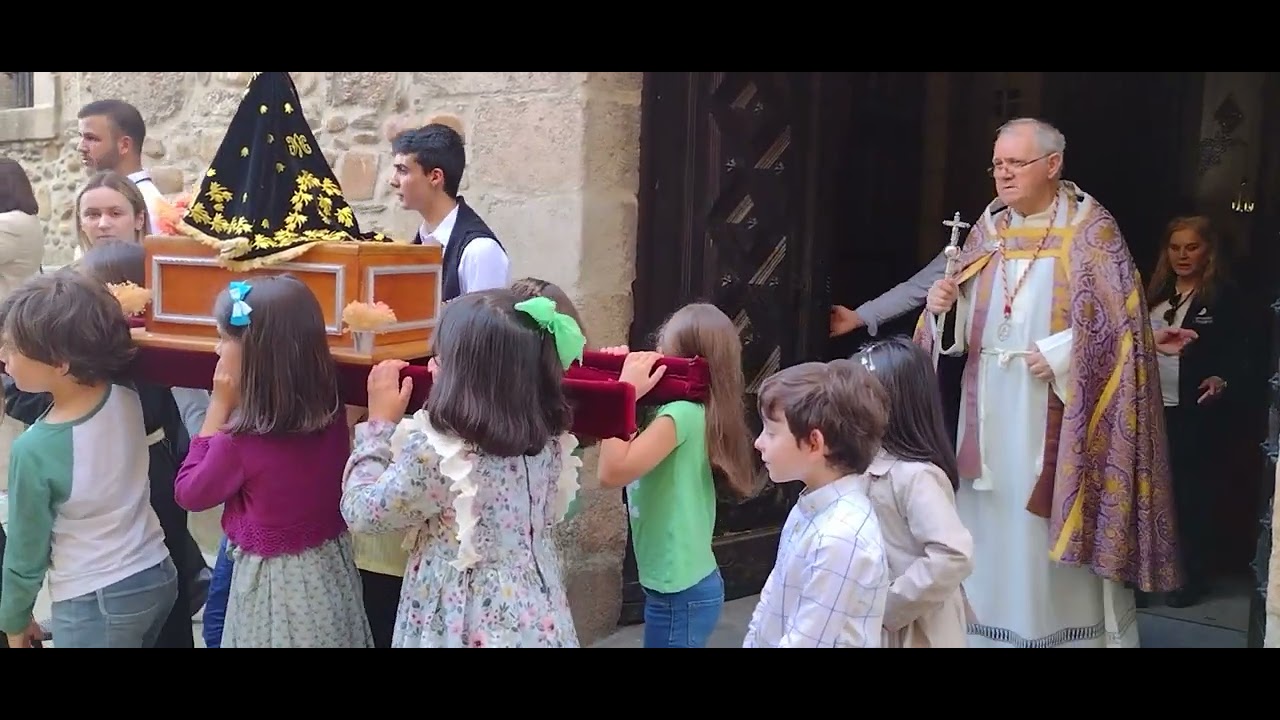 Procesión infantil con los minipasos 2024
