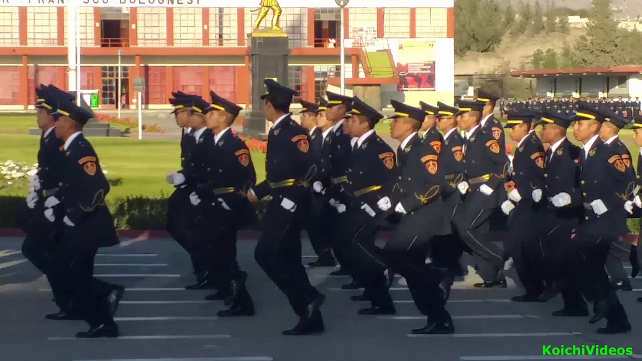 INSTRUCCION MILITAR AREQUIPA