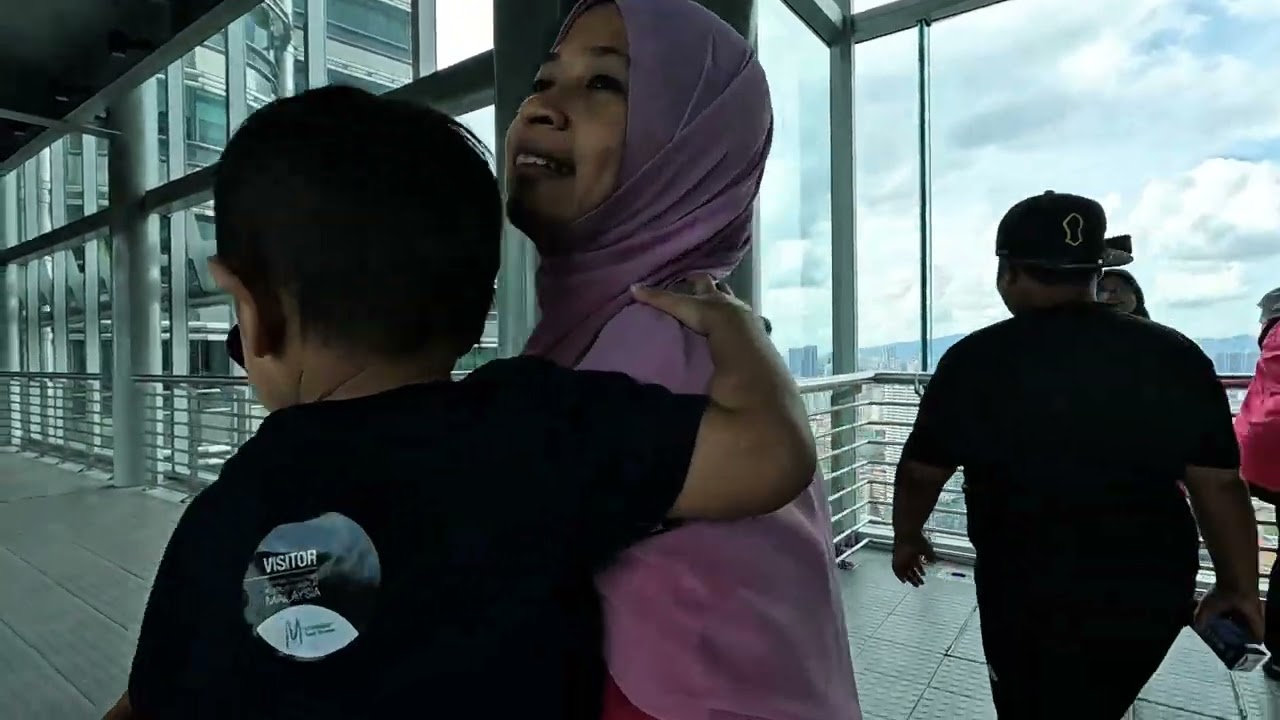 CSR with anak anak Yatim @ KLCC