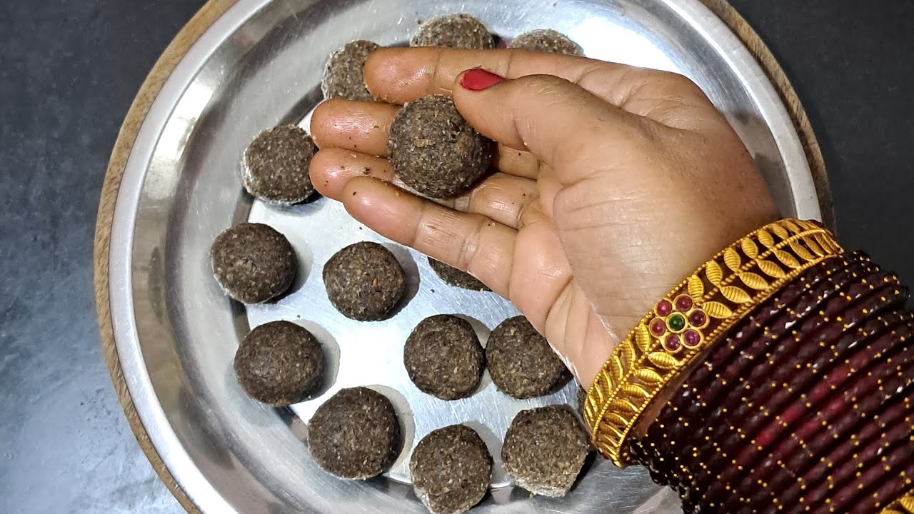 இர‌ண்டு பொருள் இருந்தா #எள்ளு உருண்டை ரெடி&sesame seeds sweet 😋