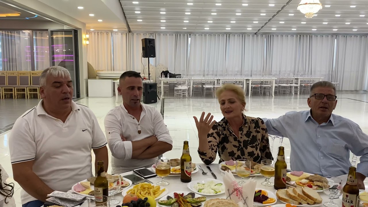 Aman mike kapedane - Katina Beleri dhe Grupi Sarandes