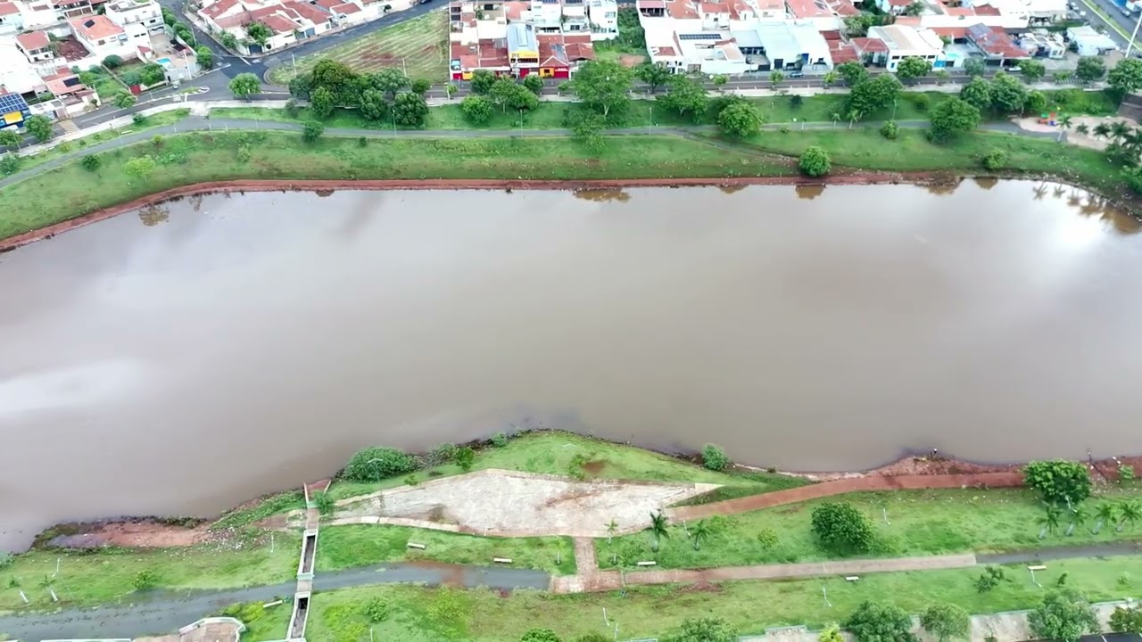 VISTA PARCIAL DE JAÚ E LAGO DO SILVÉRIO