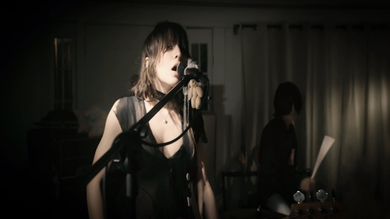 julie - live m.a.a.f. album release house show, LA (sep 13th, 2024)