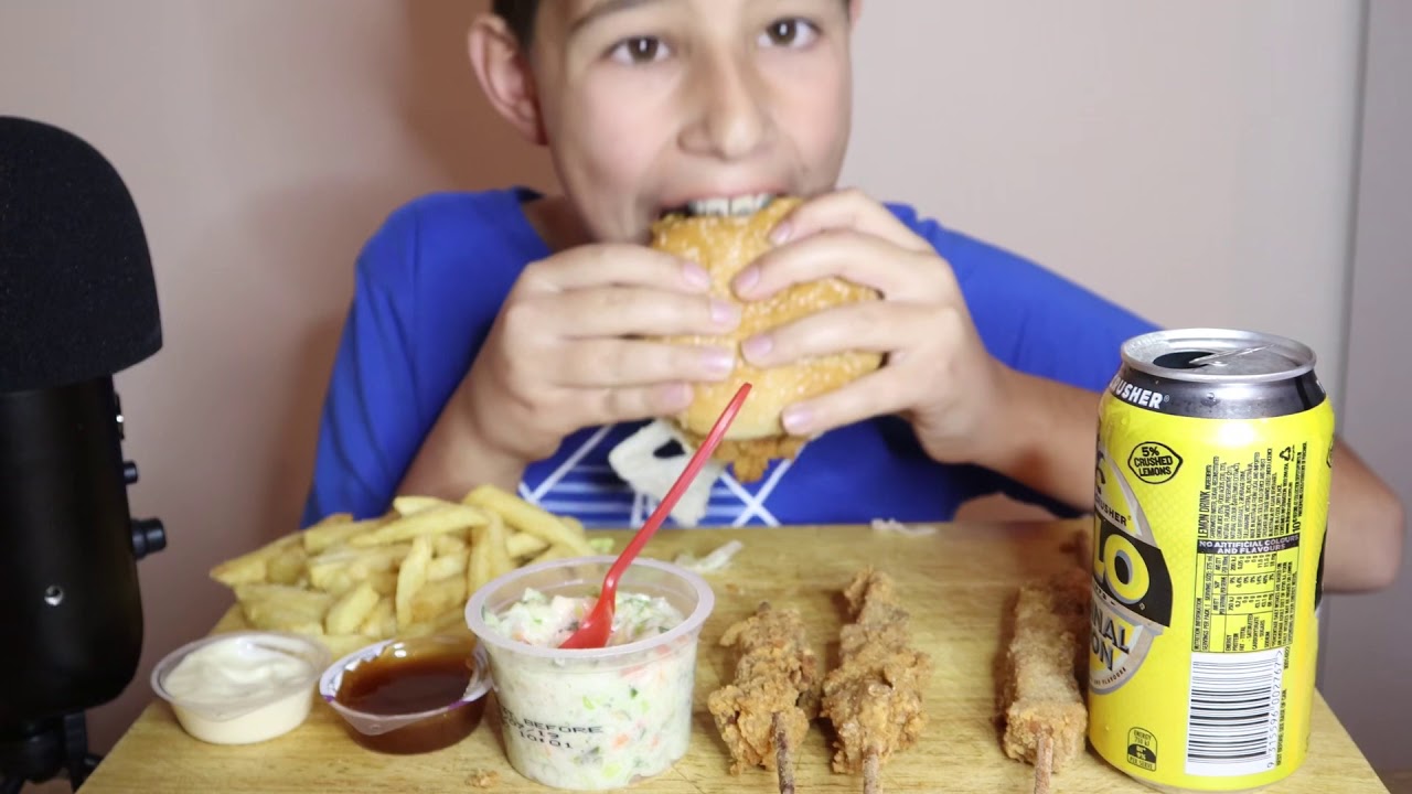 MUKBANG| KFC SPICY ZINGER BURGER & HOT RODS~ Crunchy sounds