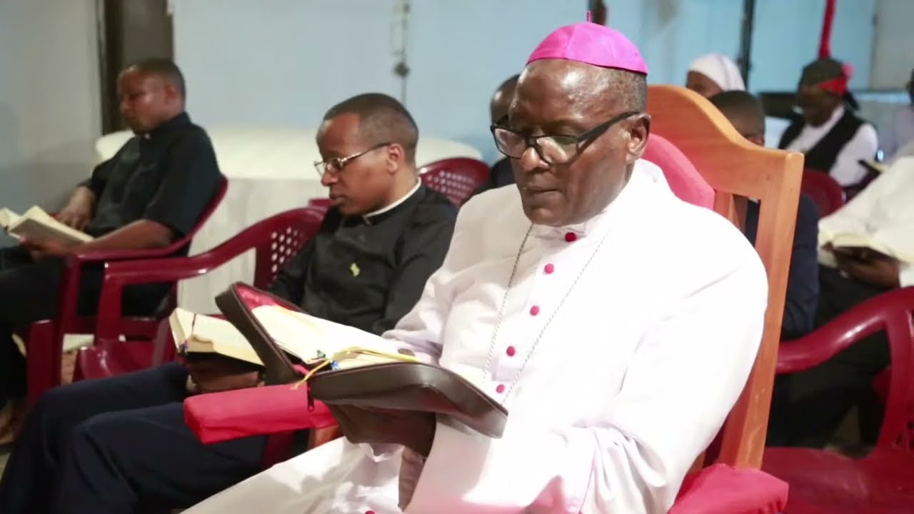 #LIVE#MASIFU YA#JIONI KUWAAGA MAPADRE WANAOENDA KTK #UTUME#COMMUNITY CHAPEL YA ASKOFU JIMBO LA MOSHI