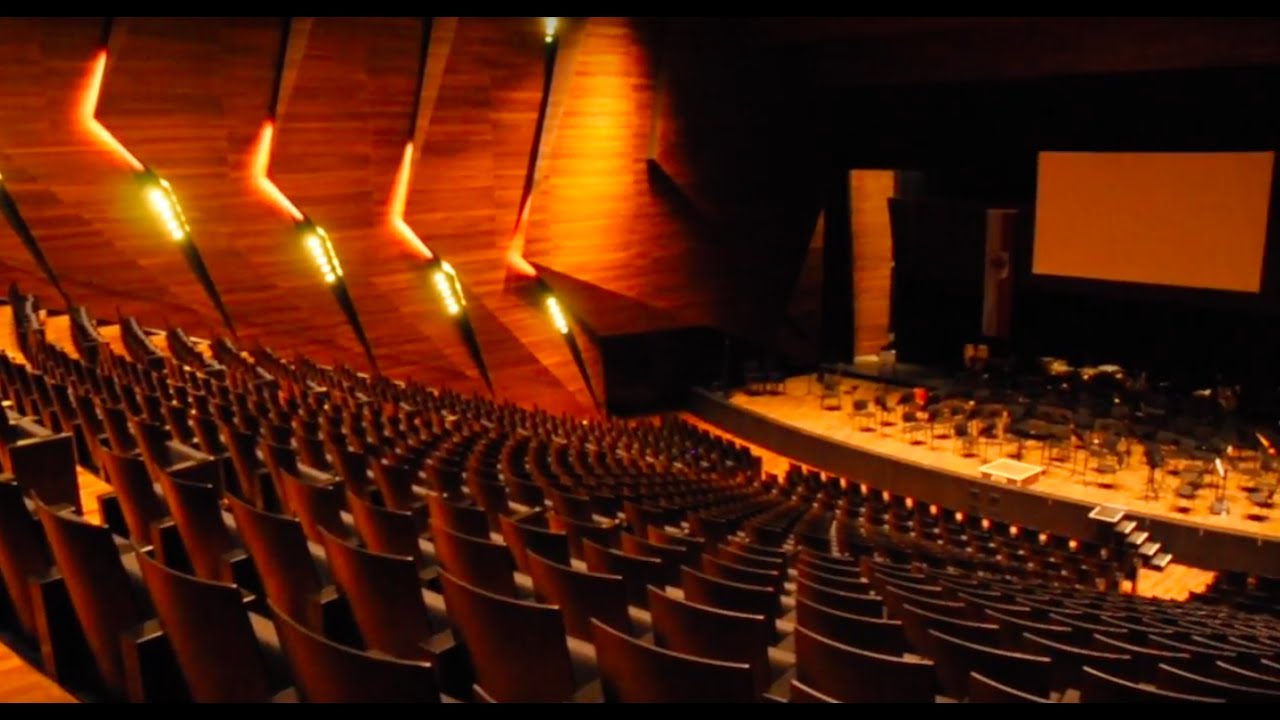 Tarnkappe der Musik - das Festspielhaus in Erl