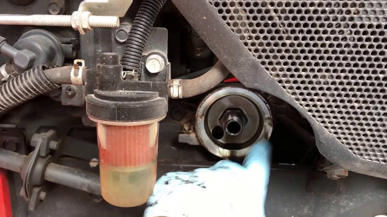 Kubota L3200 Engine Oil Change