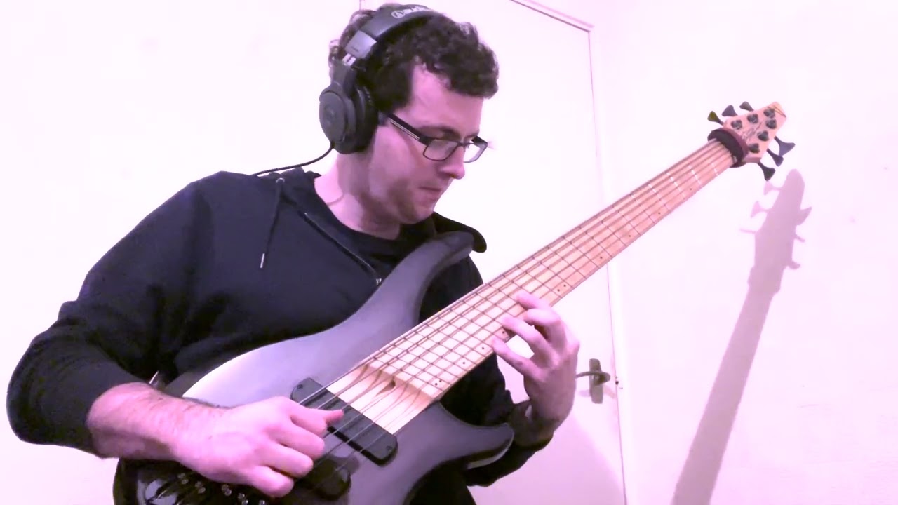 Chordal Improvisation On 6 String Bass
