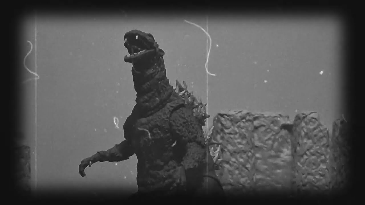 Gojira 1954 vs skull crawler stop motion battle