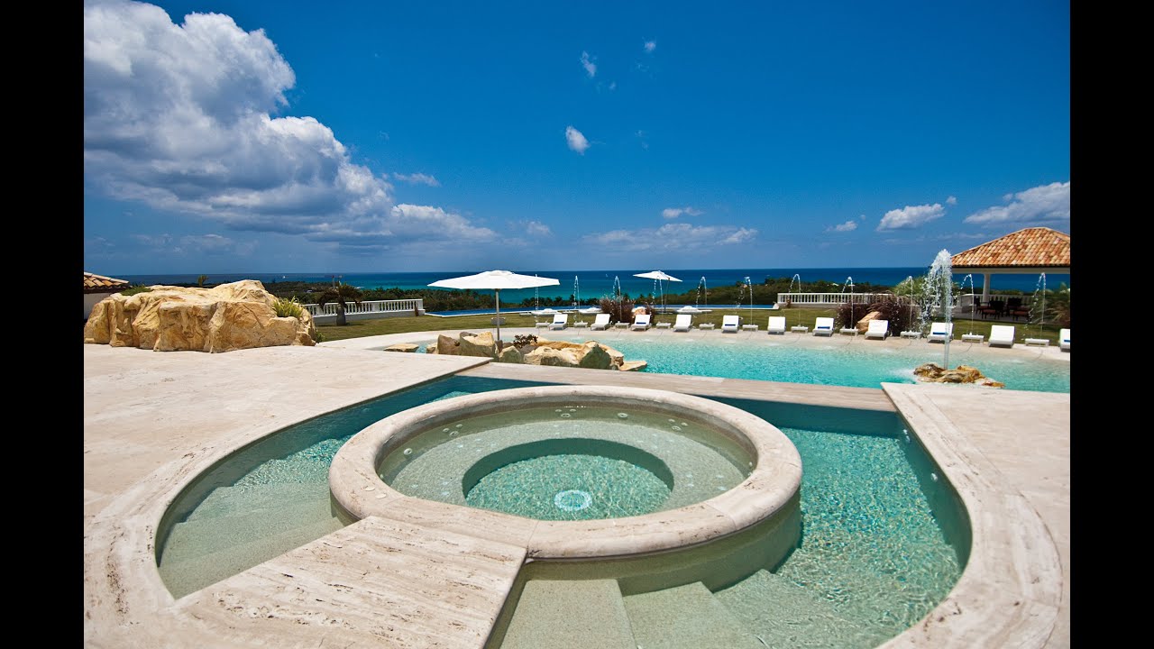 SANDYLINE | St Martin Luxury Villa Rental