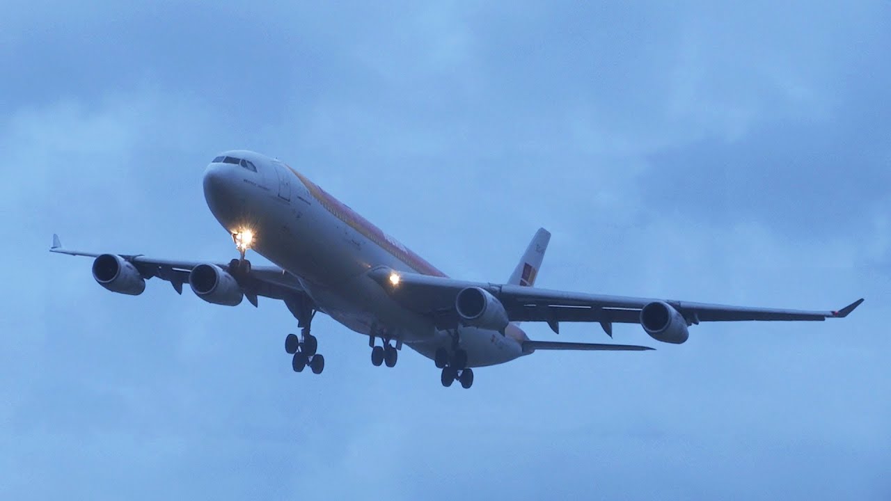 Crazy Crosswinds at London Heathrow Airport - Runway 27L Iberia A340 Malaysia A380 [1080p HD]
