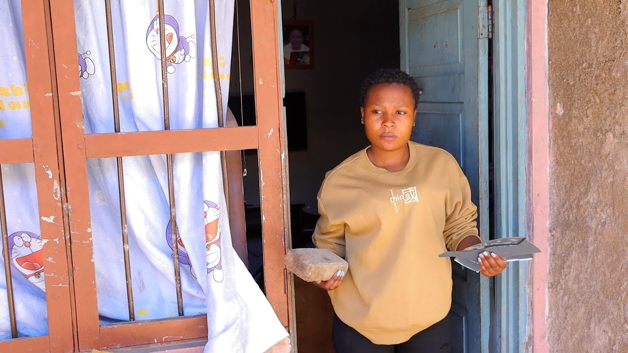 BABA ALETA VURUGU NYUMBANI, MTOTO, MKE WARUSHIWA MAWE, VIOO VYAPASUKA