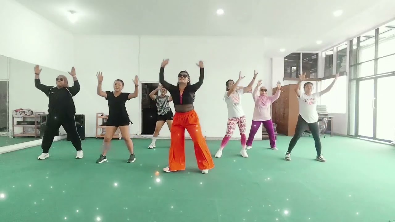 Aishiteru //zumba nya Genk Gobyoss