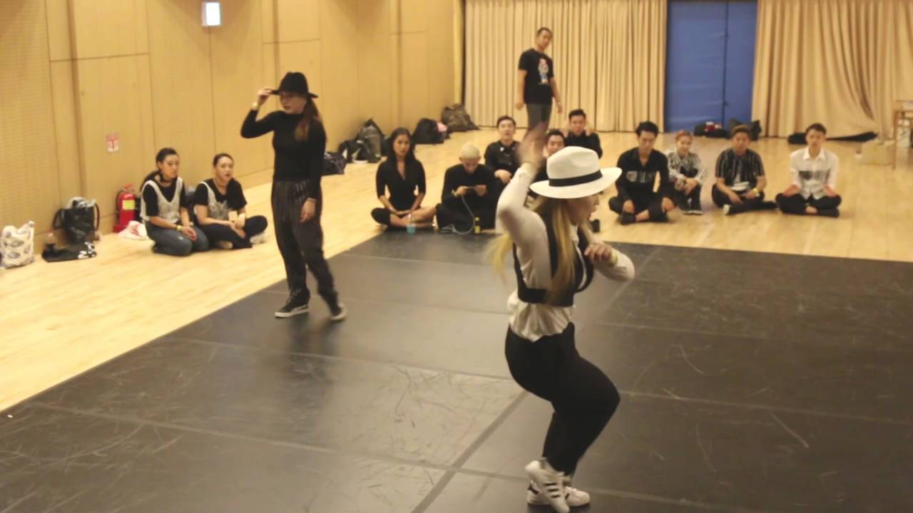 Flap arm sisters vs. Tears - Waacking: Round of sixteen @Soul combo vol.2