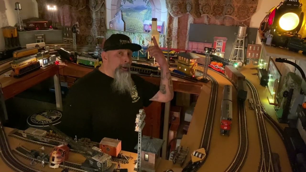 O Scale Layout running session of 30 min w/ lionel, MTH, Blunami #oscaletrains #modelrailroad ￼￼