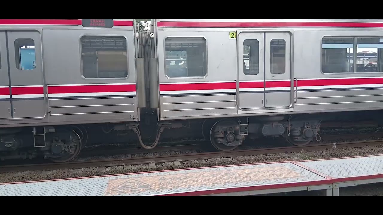 元JR東日本(国鉄)205系 (元横浜線) at スディマラ駅