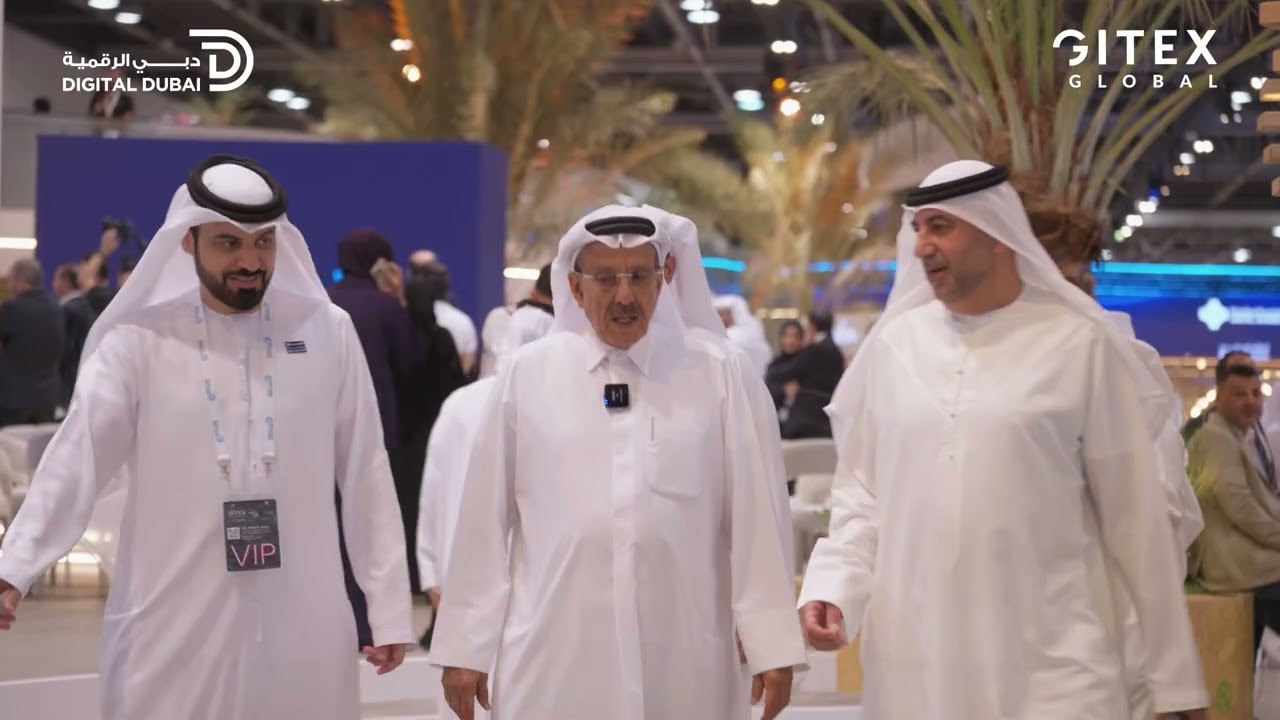 كبار الشخصيات في جناح دبي