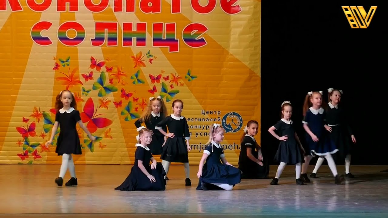 Pop dance -SCHOOL. Choreographic Ensemble HEART RHYTHM. Dance competition FRECKLED SUN.Танец - ШКОЛА