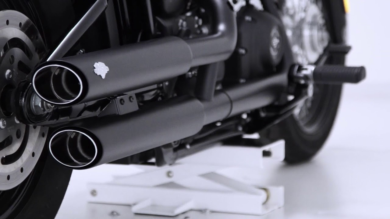 Vance & Hines Twin Slash 3-inch Slip-ons for 2018 Softail