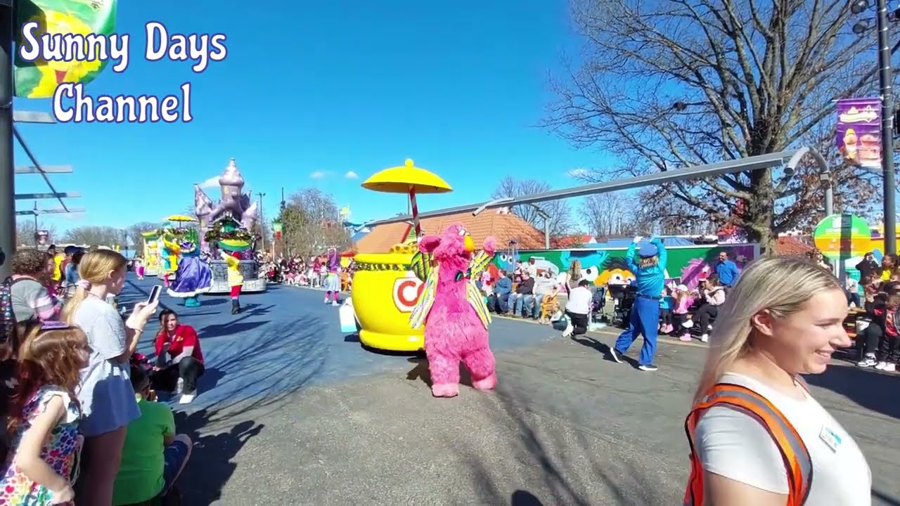 Special Mardi Gras Parade at Sesame Place | Sesame Street Characters | Sesame Place Philadelphia