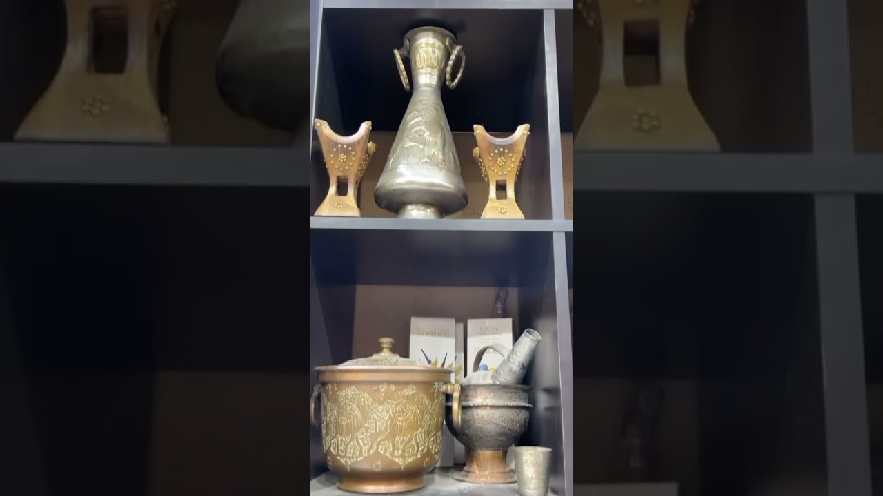 بوابة الماضي للتحف - الدمام شارع عمر بن الخطاب  .. قطع نادرة ومميزة لمحبي التراث