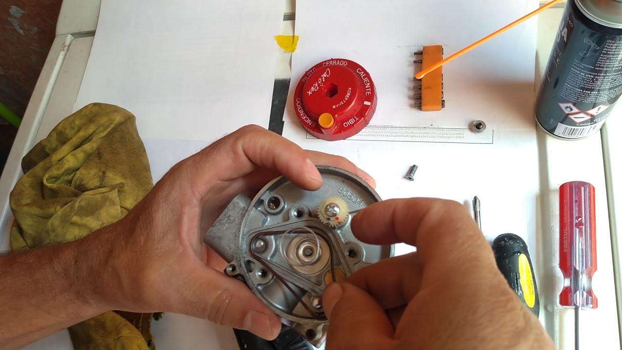 cómo darle servicio a termostato o control de gas de calentador Calorex última generación.(limpieza)