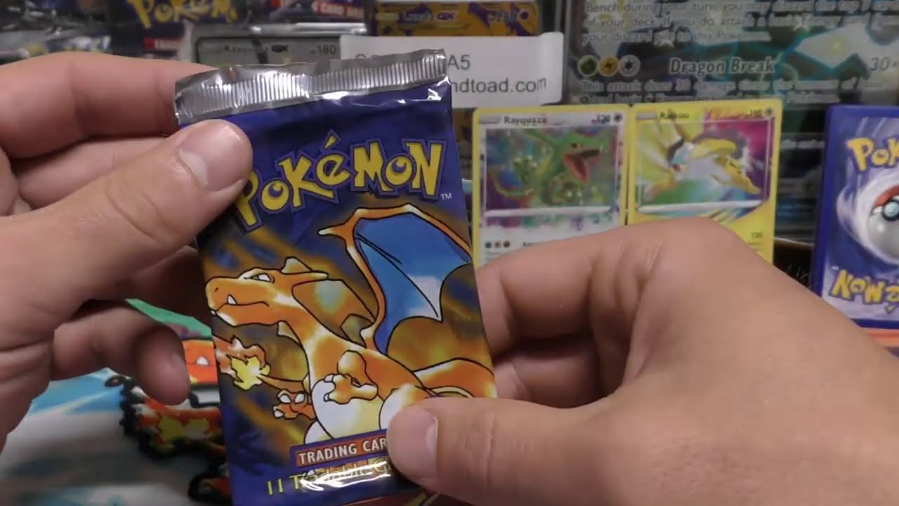 Opening A SHADOWLESS LONG CRIMP Base Set Pokemon Booster Pack !!!