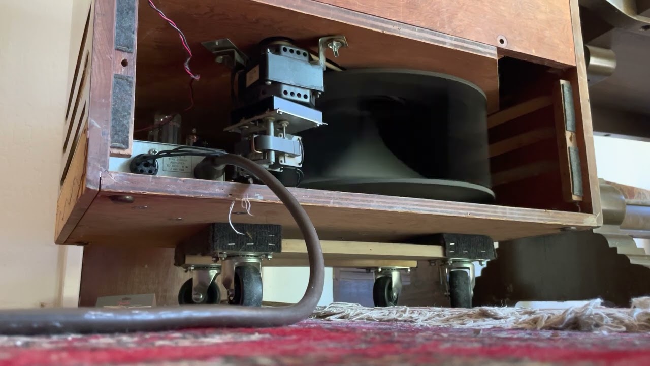 Hammond M-Model with Leslie 125