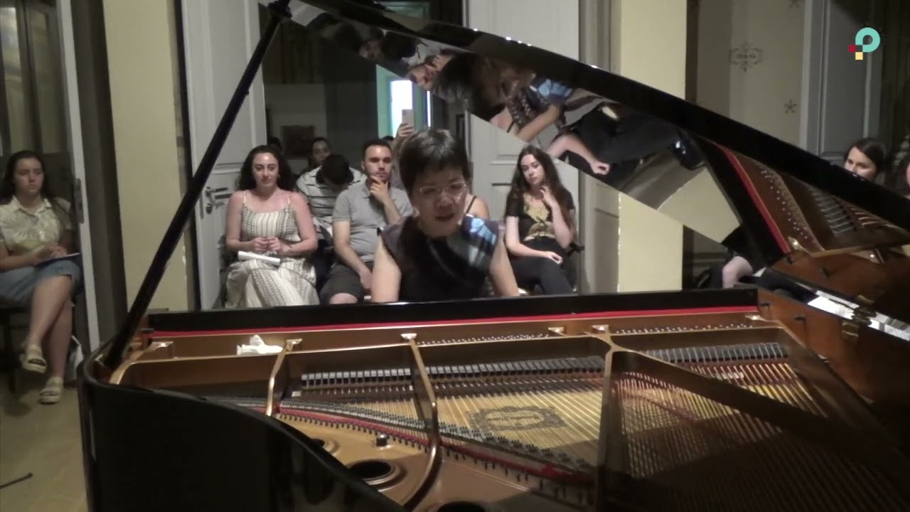 M. Hadjidakis Andantino from the Ionian Suite - Solungga Liu, piano