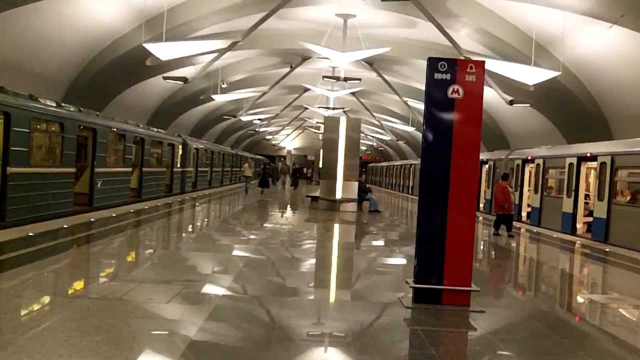 В вагоне 81-717 9190 до станции Новокосино. 2012 год