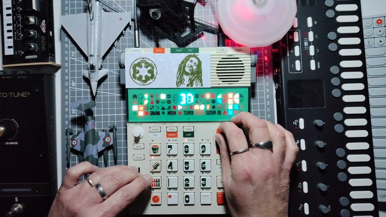 Teenage Engineering EP-40 RIDDIM - create my intro live TRANCE (three steps).