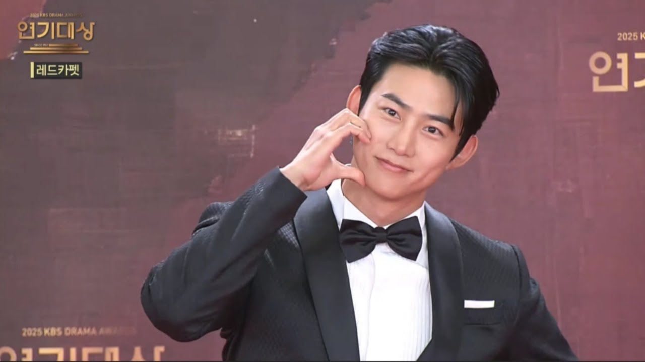 [251231] KBS 연기대상 레드카펫 옥택연 cut