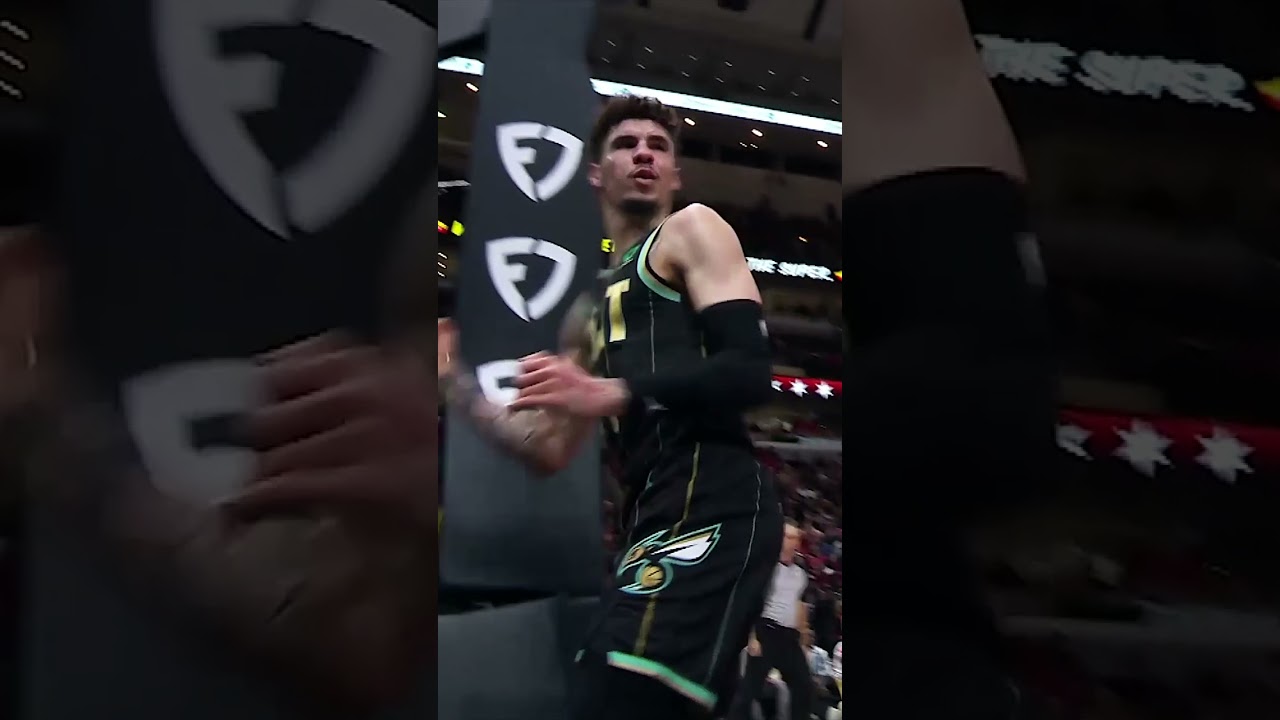 LaMelo ejected in front of Lonzo 👀 #shorts