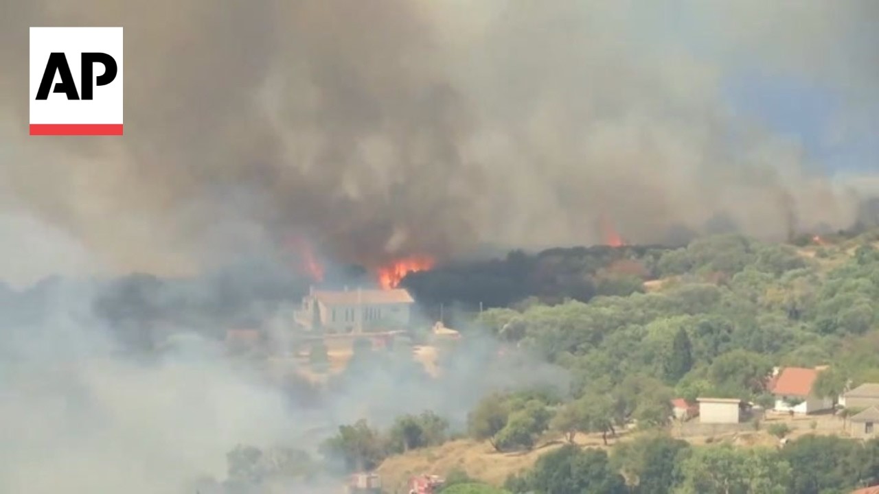 Wildfire triggers evacuations in Kefalonia, Greece
