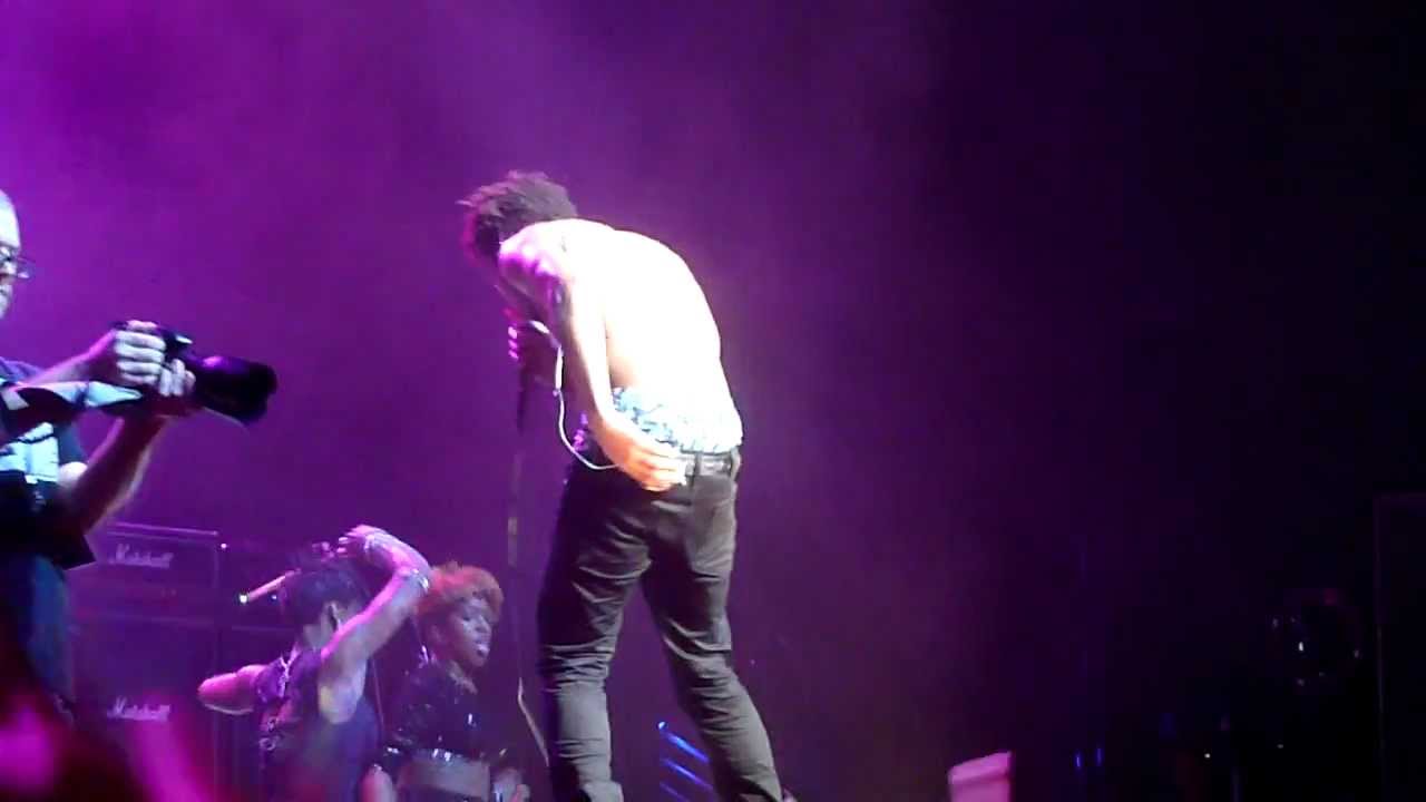 Lupe Fiasco - I Dont Wanna Care Right Now LIVE @ Fox Theater 10/11/11 HD 720p
